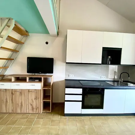 Apartmán In Krnica With Duga Uvala Sea View Segotici
